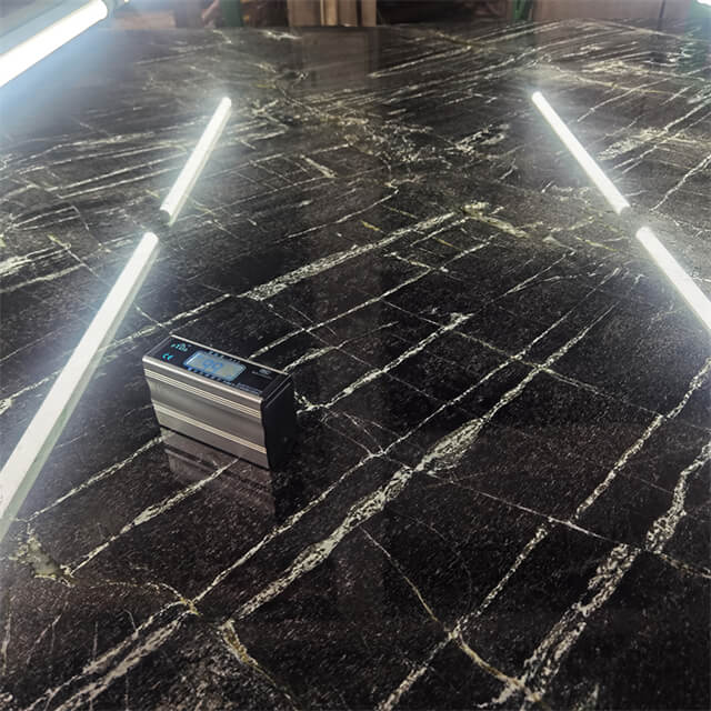 High-end Dark Coloured Glittering Quartz Slabs for Homeowner